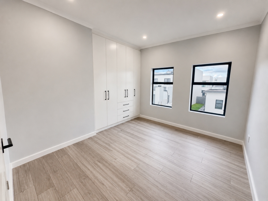 5 Bedroom Property for Sale in Sandown Western Cape